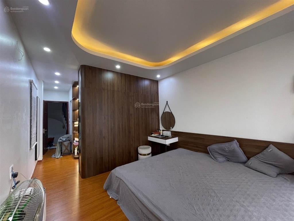 Bán nhà mới xây 6 tầng ở cổ nhuế căn lô góc siêu thoáng