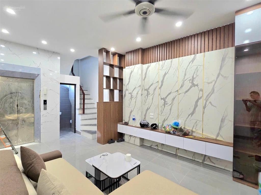 Siêu phẩm quận cầu giấy chia lô, nhà đẹp