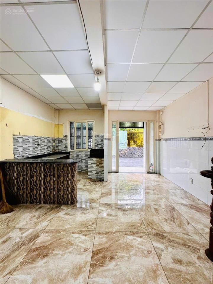 Hẻm xe hơi đỗ cửa, ngay quang trung p11 gò vấp, 4,6x10, trệt lầu ba phòng ngủ, 4,5 tỷ bớt lộc