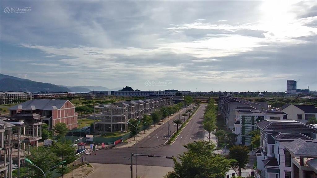 Chính chủ bán lô đất nền khu c1 golden hill hướng đông nam, sạch đẹp, 120m2 sổ cá nhân hỗ trợ vay