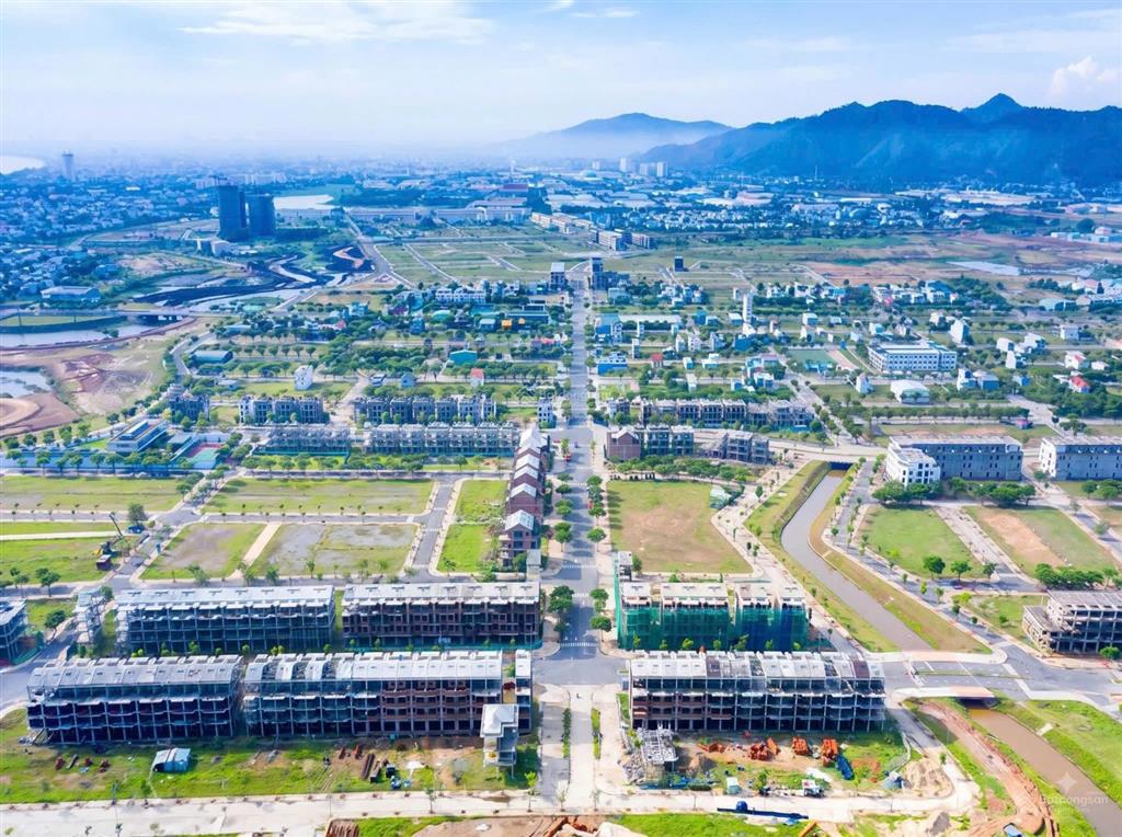 Chính chủ cần bán lô đất nền đường 10,5m khu a3 kẹp lối thoát hiểm 1,5m và đối diện trường học