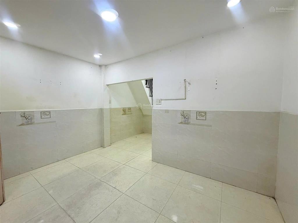Bán nhà gò vấp 4 x 6m giá 2,5 tỷ, shr, hẻm 4m.  0344 898 ***