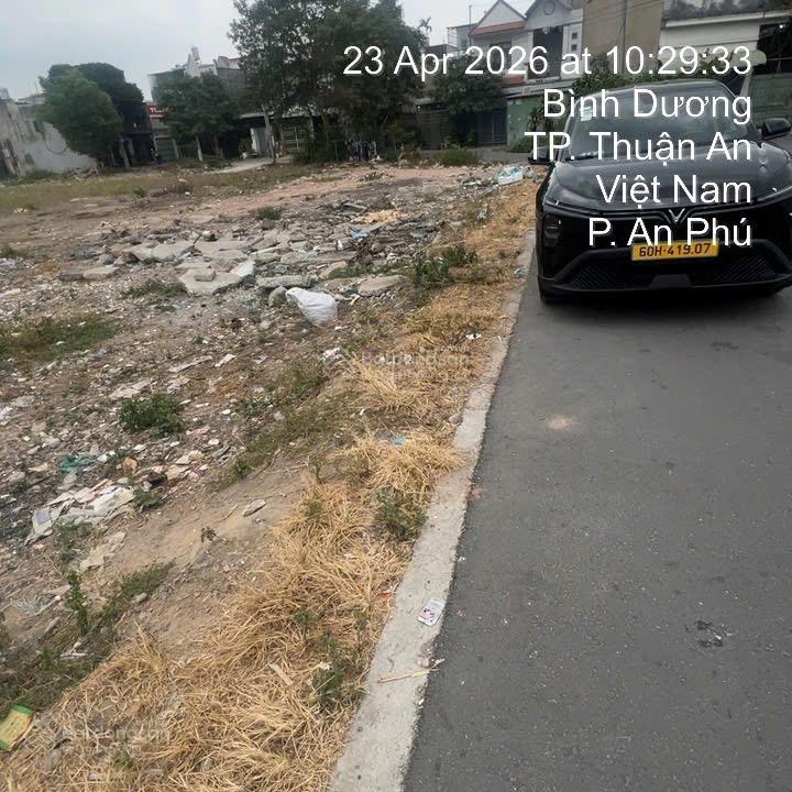 Chuyển nhượng 1.1ha đất lê thị trung, an phú 40x255m, giá 130 tỉ.  0911 039 ***