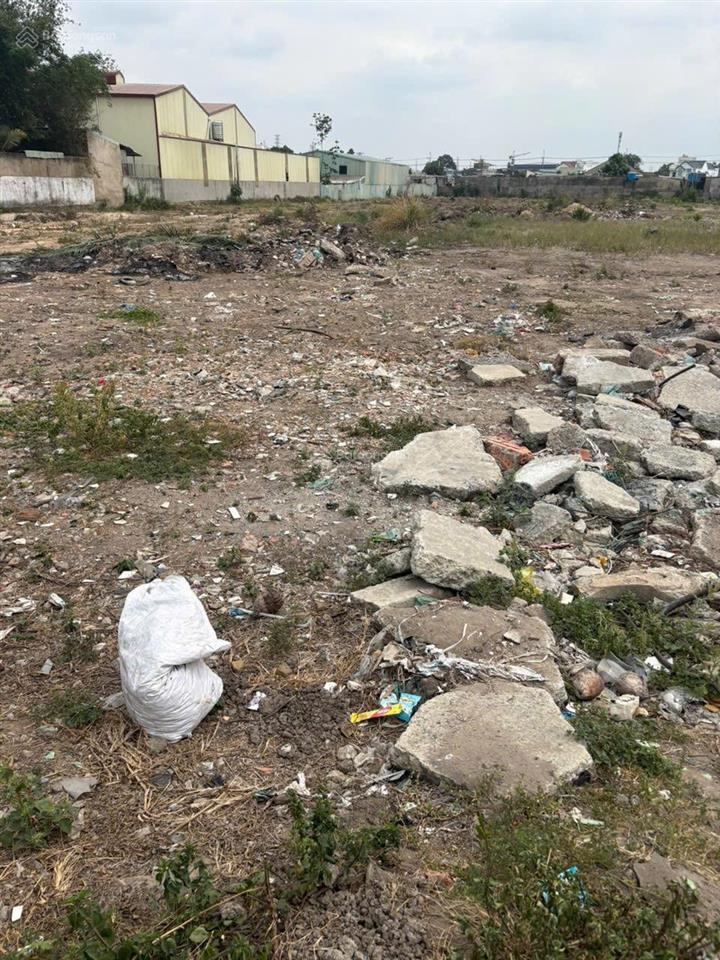 Chuyển nhượng 1.1ha đất lê thị trung, an phú 40x255m, giá 130 tỉ.  0911 039 ***