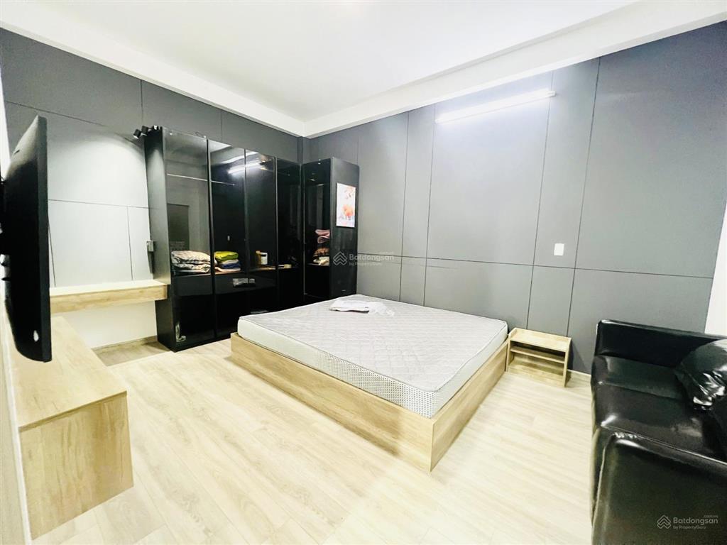 Bán nhà 180p bến vân đồn 3,7x35 1 trệt 1 lầu, giá 28 tỉ, 0911 039 ***