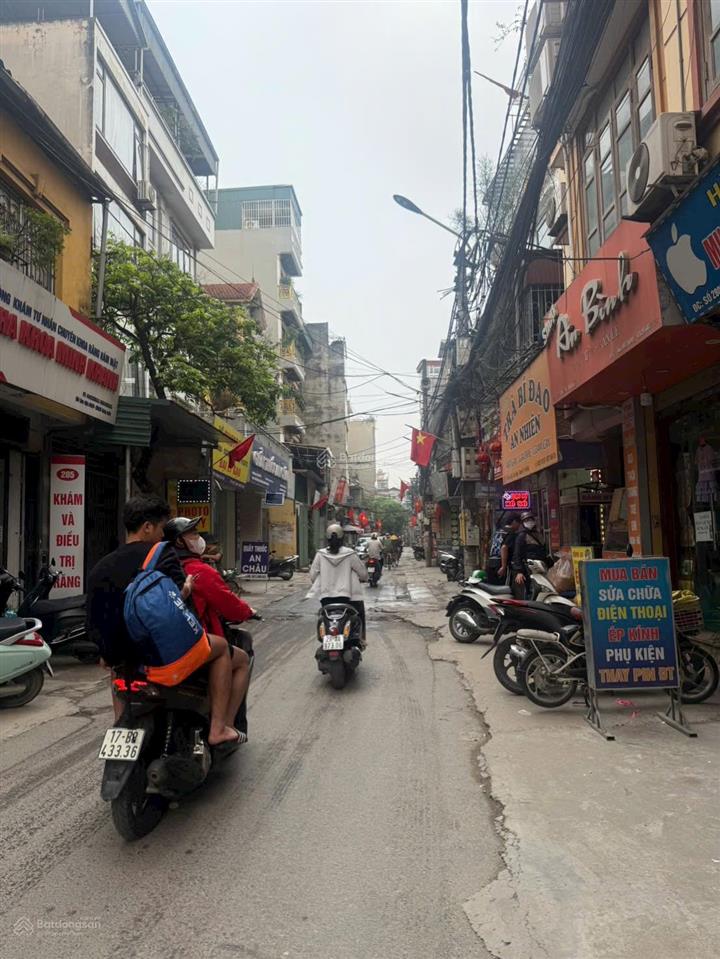 Nhà đẹp 3 tầng ở ngay tt thị trấn văn điển thanh trì ôtô tải đỗ cửa mà giá bằng đất ko