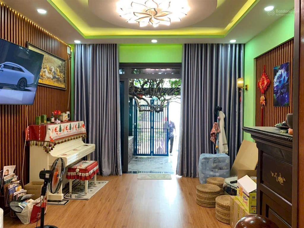 Nhà 3 tầng tăng nhơn phú b ngang 5m, ô tô tránh nhau chủ thiện chí