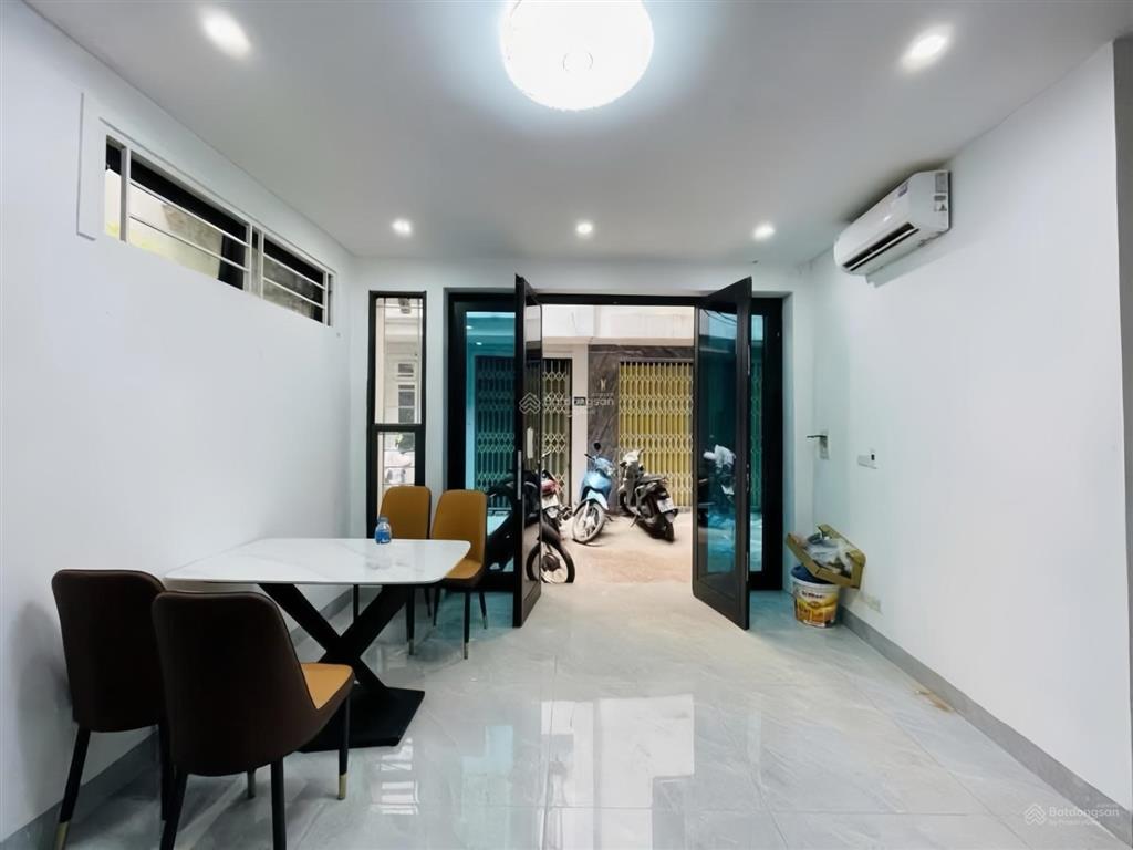 Chính chủ bán nhà lô góc 3 thoáng yên hoà, cầu giấy