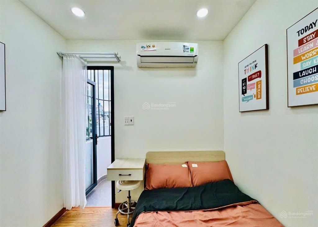 Chỉ 3 tỷ hơn có ngay nhà full nội thất, 4 tầng 3 phòng, sát cmt8  q10 ngay chợ hòa hưng. hợ gđ ở
