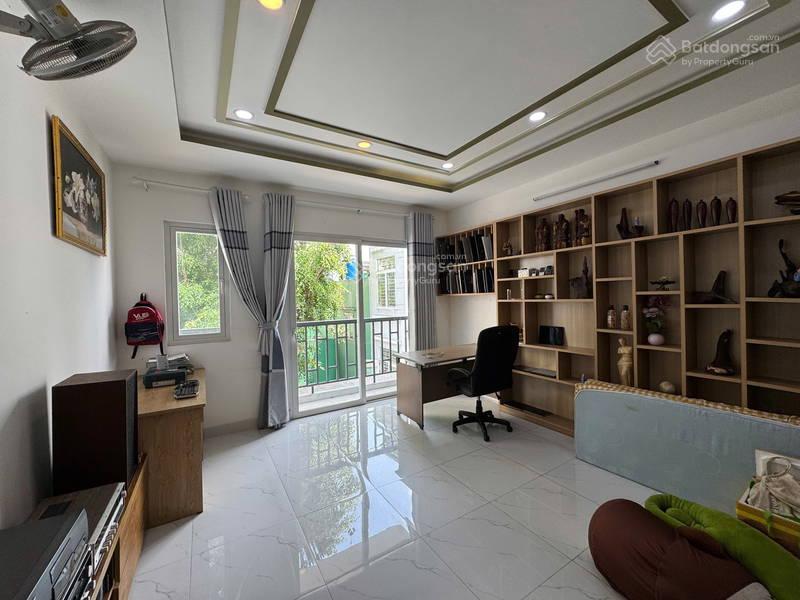 Bán gấp nhà 2mt hiệp nhất, tân bình gần bv thống nhất, khu hiếm cán bộ sổ a4. 60m2. chỉ 11tỷ hơn