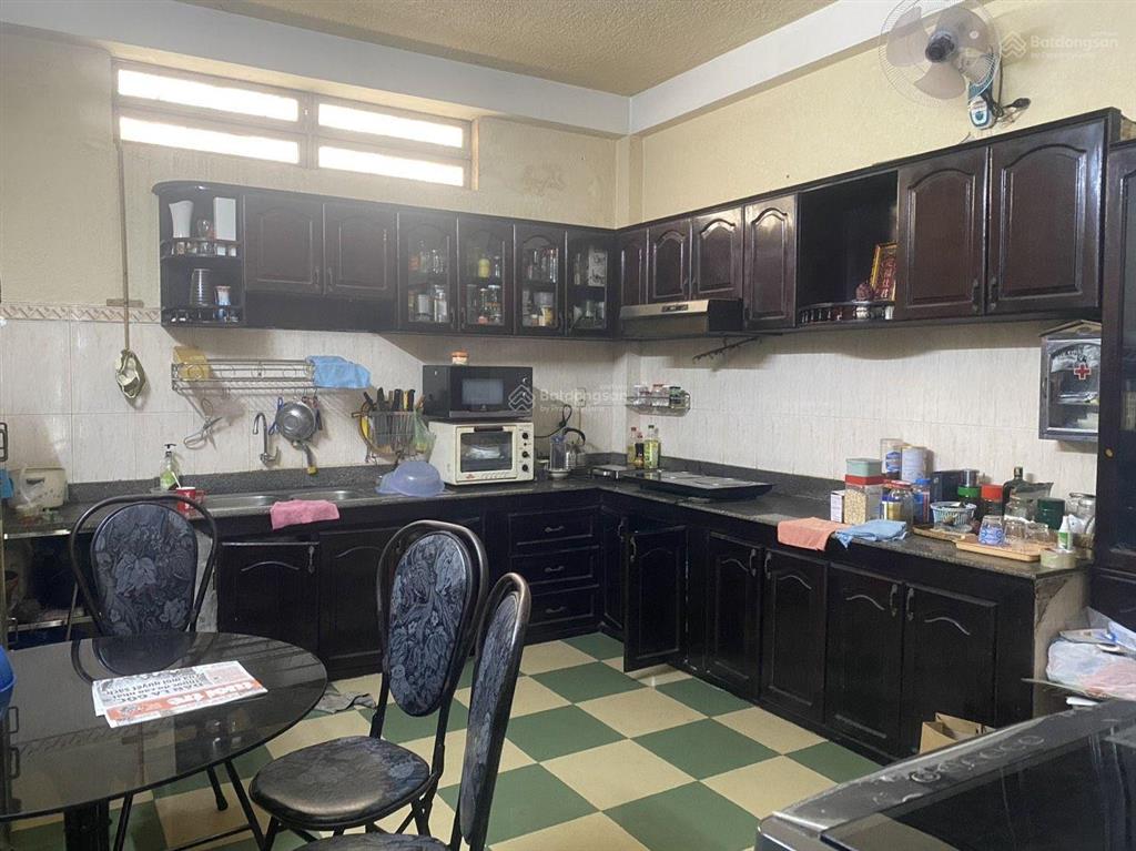 Bán gấp nhà đẹp mt đặng dung  trường sa  quận 1  5 tầng  ở  cty  chdv. chỉ 27tỷ (tl)
