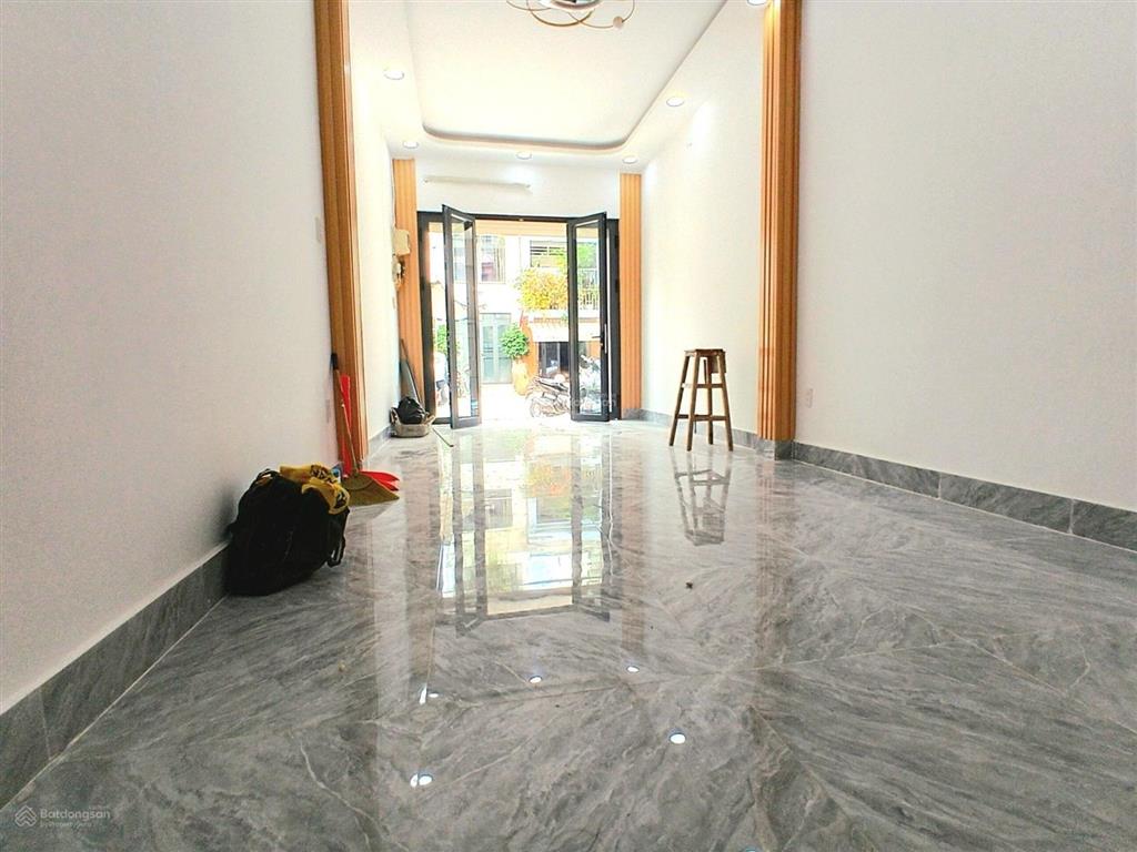 Bán gấp nhà mt phan văn trị  trần hưng đạo  q5  5 tầng  kinh doanh đỉnh. chỉ 14.5 tỷ. tl chủ.
