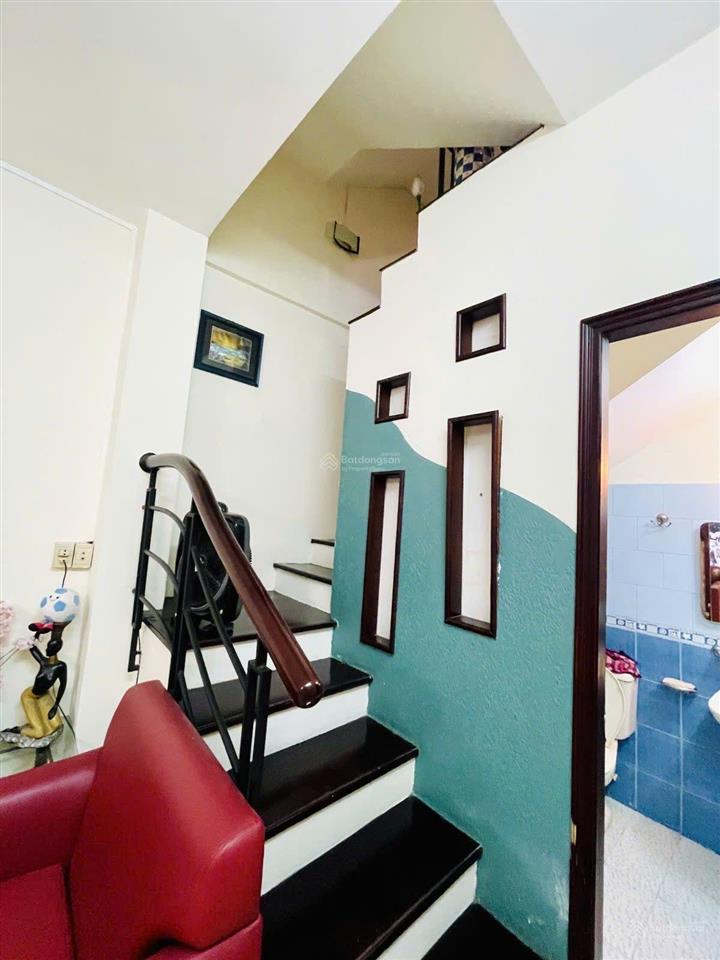 Giảm sốc 3,5 tỷ  chỉ còn 14 tỷ (tl) ngang khủng 6m  4 tầng  hxh sát mt võ văn tần  q3. quá rẻ!