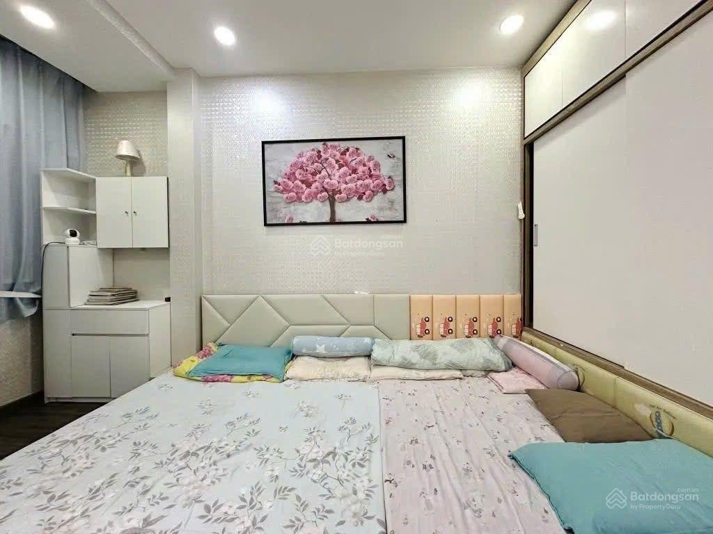 Bán gấp 2mt hiệp nhất, 3 tầng  ngay bv thống nhất, tân bình khu hiếm nhà bán chỉ 11tỷ nhỉnh. tl