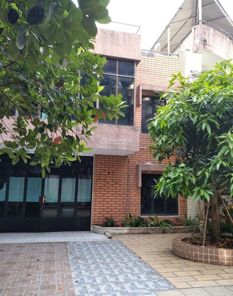 Bán đất tặng nhà hẻm ôtô tải út tịch tân bình  khu vip đệ nhất khách sạn 600m. 130 tỷ tl chủ