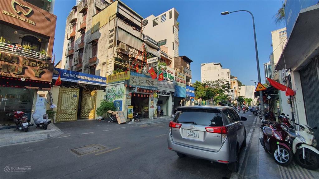 Bán gấp chdv sát mt trần đình xu  ngang khủng 8m  5 tầng  12 phòng  2 mt. chỉ 23. x tỷ. tl