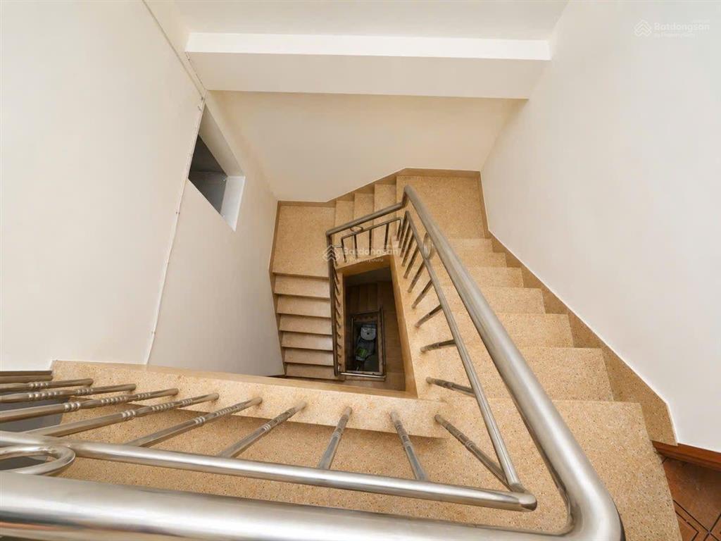 Bán gấp nhà 2 mt hxh nguyễn trãi  q5  3 tầng  khu thời trang  gần trường đh. chỉ 13.2 tỷ. tl