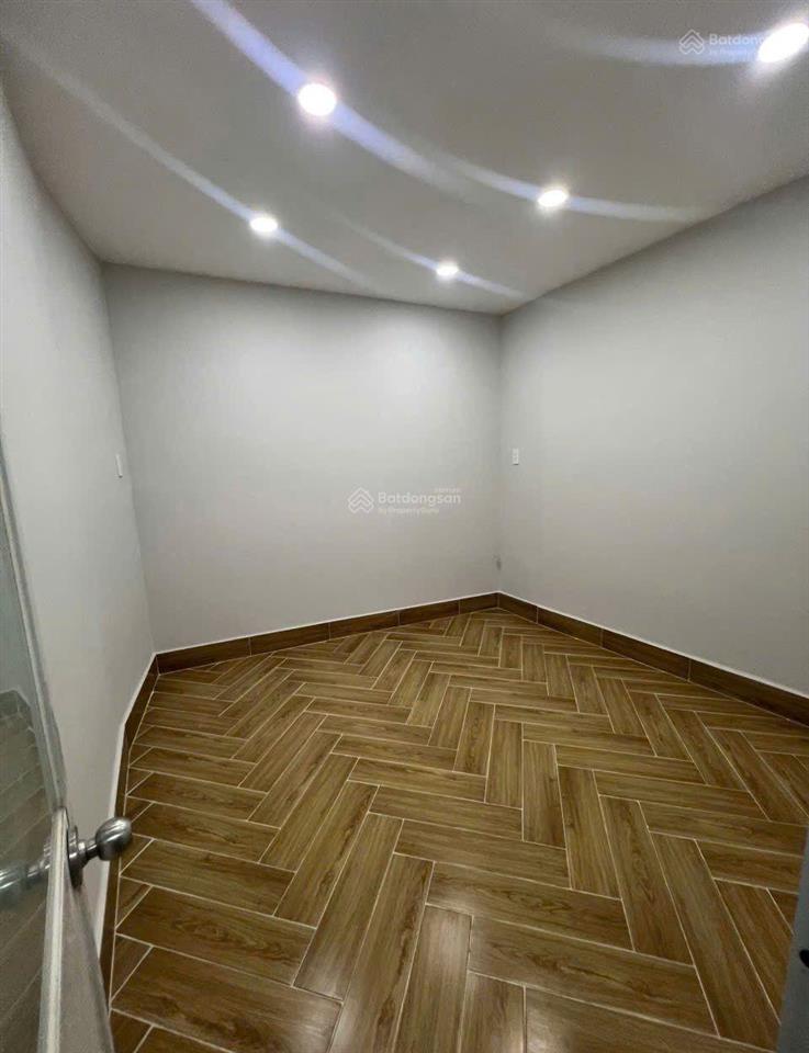 Chỉ 5.3 tỷ có ngay căn nhà 46m2 4 phòng ngủ  bà hạt, sát nguyễn tri phương, quận 10