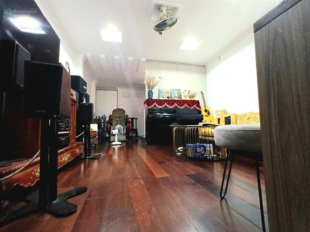 Định cư bán gấp nhà 5 tầng hxh nguyễn trãi  q1  khu cán bộ  phố đi bộ bùi viện. chỉ 12,6 tỷ tl