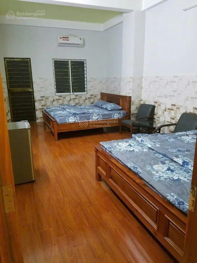 Bán gấp chdv hxh kế hai bà trưng  q1  5 tầng  10 phòng  thu 80tr/tháng. chỉ 19,x tỷ