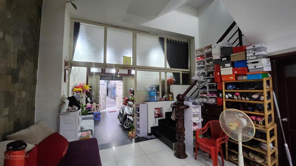 Bán gấp nhà ngang đẹp 4.9m  hxh lê thị riêng  thông nguyễn trãi  q1  4 tầng. chỉ 23tỷ (tl)