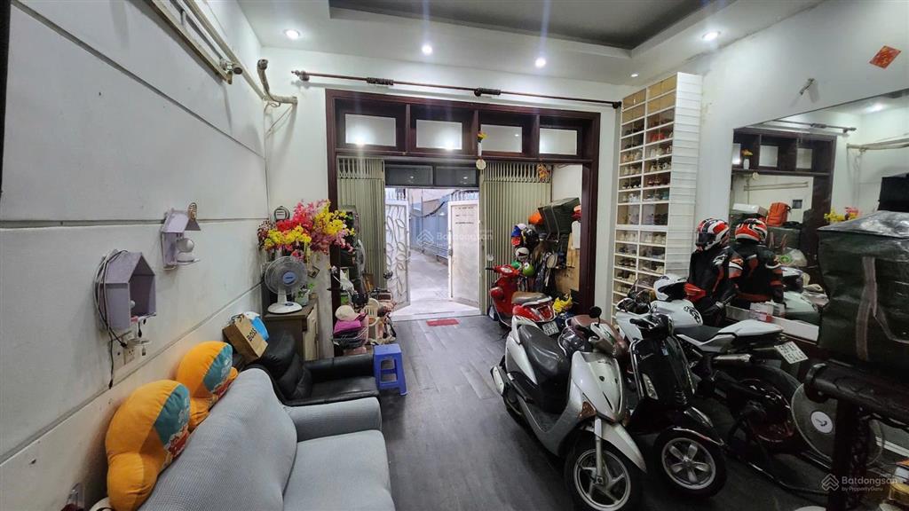 Bán gấp nhà ngang đẹp 4.9m  hxh lê thị riêng  thông nguyễn trãi  q1  4 tầng. chỉ 23tỷ (tl)