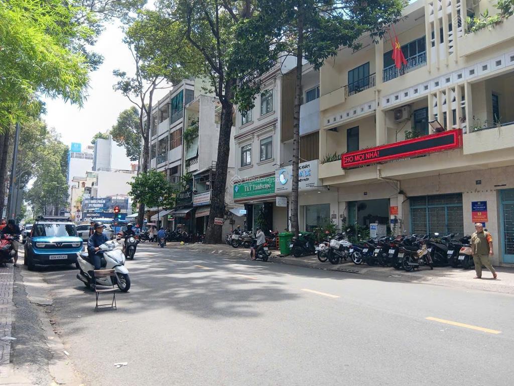 Bán gấp hàng hiếm sát mt trần bình trọng  an dương vương  ngang đẹp 4,4m. chỉ 12,5 tỷ. tl chủ