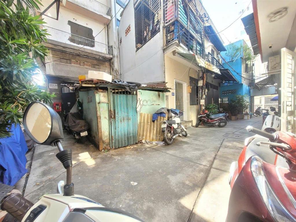Bán đất tặng xây nhà mới 4 tầng  căn góc hxh 5m đề thám q1. sát trần hưng đạo. chỉ 3,98 tỷ. tl