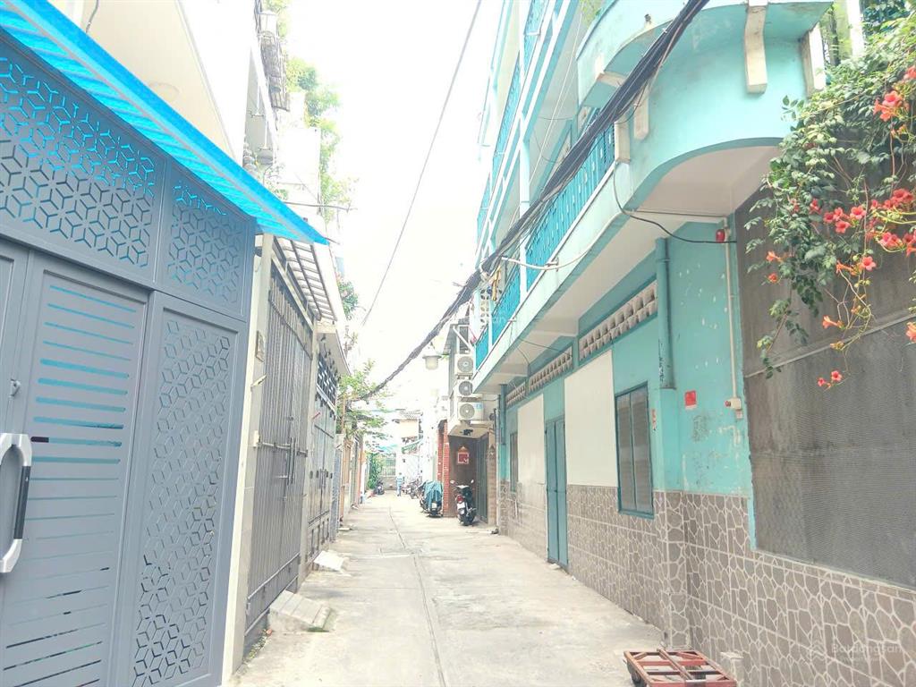 Siêu rẻ bán gấp sát mt trần bình trọng  q5  sổ vuông a4  hẻm thông tứ tung. chỉ 9.7 tỷ. tl chủ.