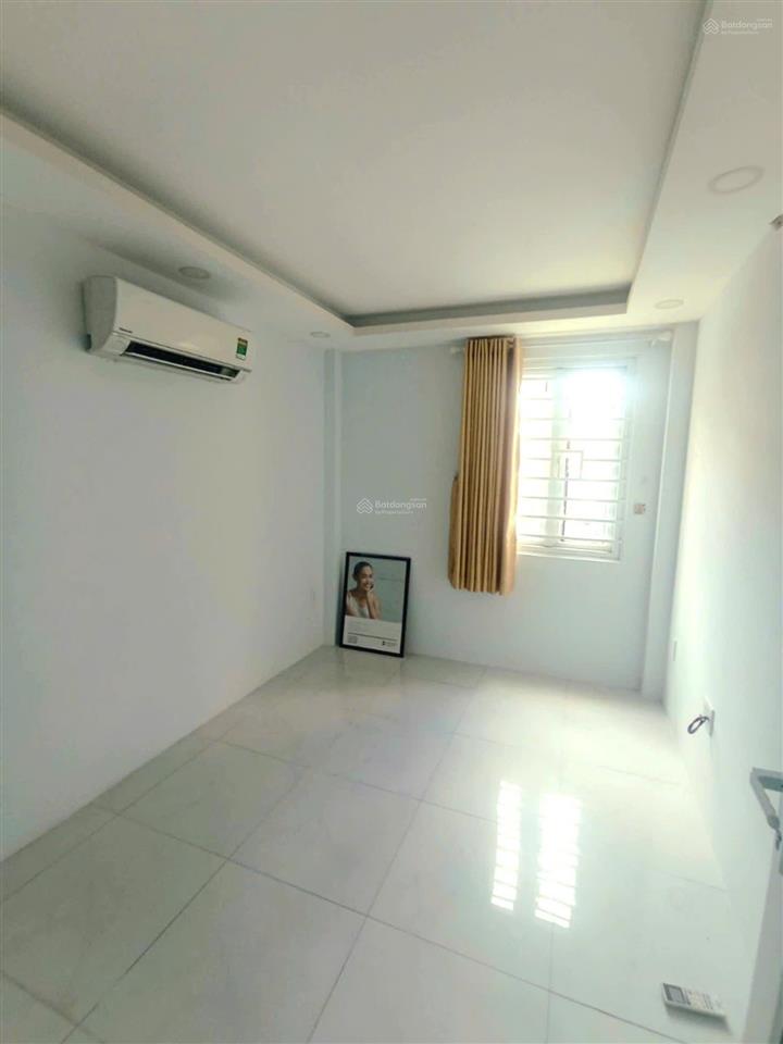 Bán gấp nhà kế mt võ văn kiệt  q5  4 tầng  5pn, dòng tiền 300tr/năm chỉ 6.8 tỷ. tl chính chủ