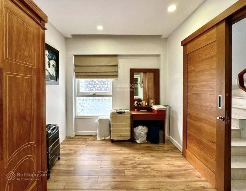 Giảm sốc 3 tỷ. chỉ còn 15,5 tỷ. siêu vị trí phố nhật lê thánh tôn  ngô văn năm  quận 1  4 tầng