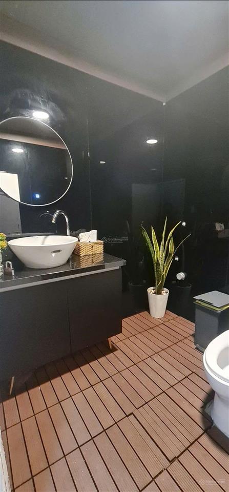 Giảm sốc 3 tỷ. chỉ còn 15,5 tỷ. siêu vị trí phố nhật lê thánh tôn  ngô văn năm  quận 1  4 tầng