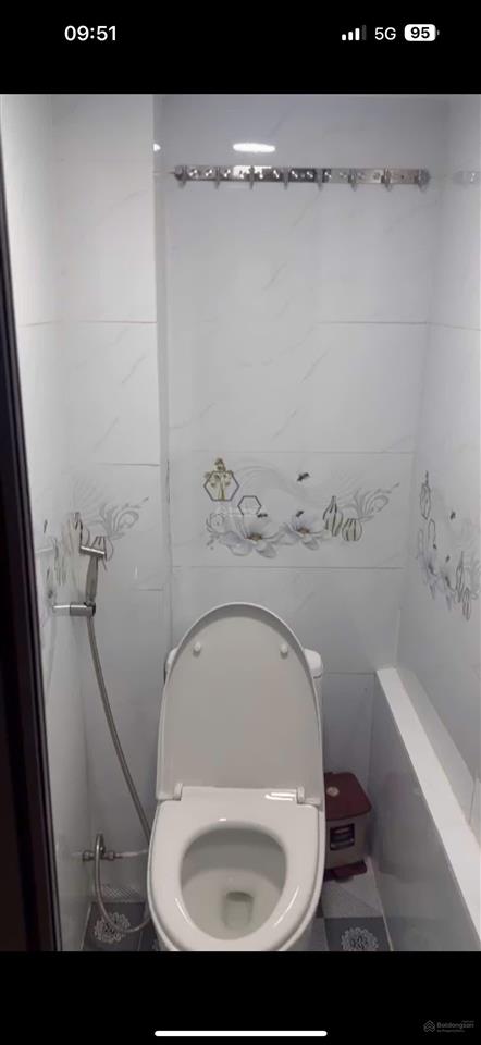 Bán gấp nhà đẹp  giá tốt  nguyễn văn cừ  trần hưng đạo  4 tầng  5 pn  chỉ 6,6 tỷ (tl)