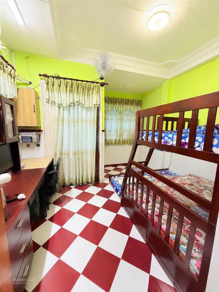 Siêu phẩm góc 2mt hxh nguyễn trãi  q5  thu 500tr/năm. 5 tầng  8 phòng. chỉ 13.9 tỷ tl