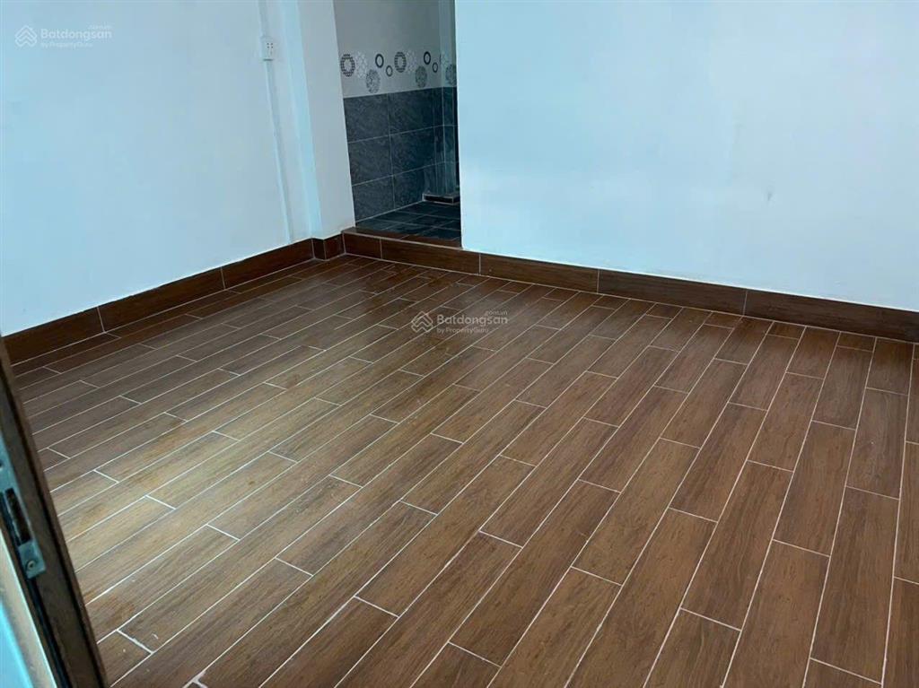 Bán gấp nhà diện tích 64m2, phan văn trị q5 (ngang 4m x 16m) có phòng trệt, chỉ 7.2 tỷ tl chủ