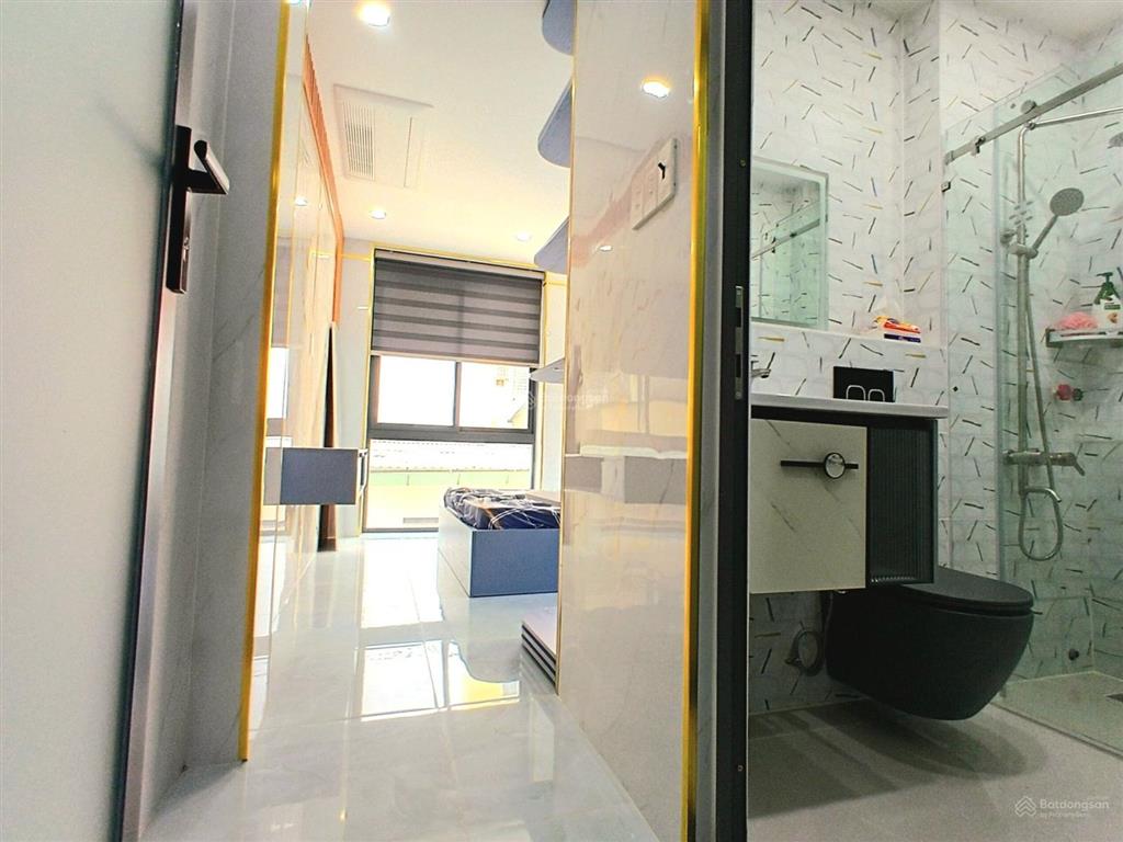 Chỉ 6.8 tỷ có ngay căn góc 2 mt hxh cao đạt  trần bình trọng  q5  4 tầng  giáp q1