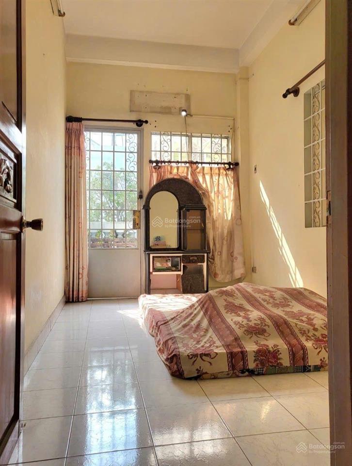 Chỉ 8.45 tỷ tl chủ. có ngay nhà ngay nguyễn biểu  q5  giáp q1  4 tầng ngang lớn 5m.