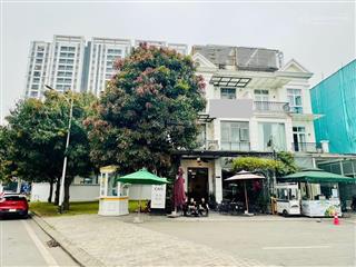 Bán biệt thự lô góc  vinhomes riverside 3 thoáng vừa ở và cho thuê trục chính vào kđt 180m2 60 tỷ