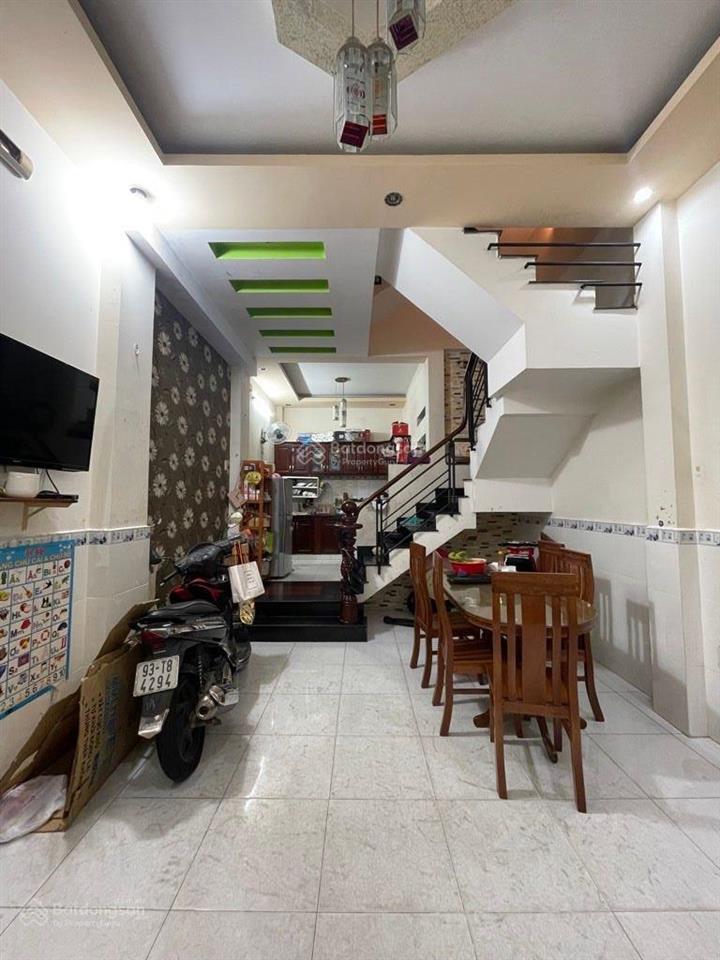 Bán nhà hẻm xe hơi phan huy ích, sát emart, nhà ga t3 trường chinh, 40m2, 3 tầng chắc chắn, 5,3 tỷ