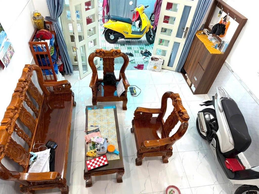 Bán nhà hxh quang trung, 60m2, 2 tầng bê tông kiên cố, khu phố phân lô an ninh, sổ vuông, 4,6 tỷ tl