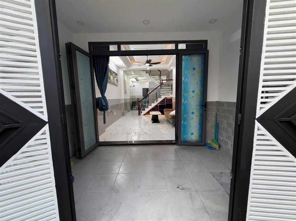 Bán nhà hxh 6m thông phan huy ích, 50m2, công nhận đủ, 2 tầng btct, vuông, full nội thất, 5,9 tỷ