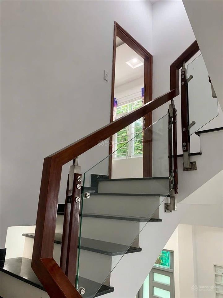 Bán nhà hxh phạm văn chiêu, 70m2, 4 tầng btct, sân đậu oto, gần công viên, vuông vức, chỉ hơn 7 tỷ