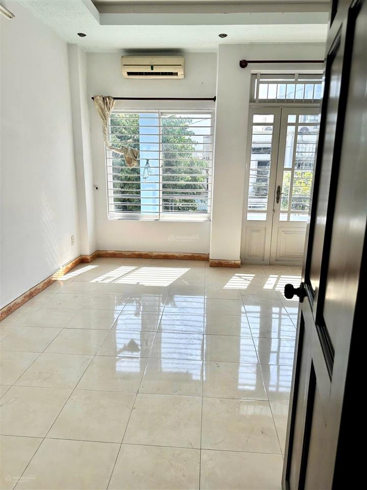 Chính chủ bán nhà hxh 6m thông quang trung  chợ hạnh thông tây  60m²  4 tầng  công nhận đủ