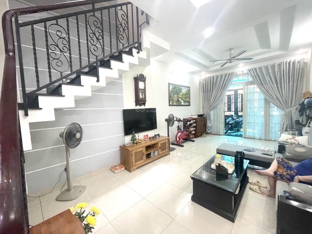 Bán nhà hxh thông 6m phan văn trị, kế cityland, sổ vuông 4*15, 3 tầng, xây ở chắc chắn, hiếm bán