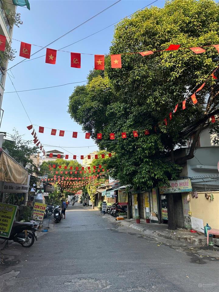 Bán nhà hxh thông 6m phan văn trị, kế cityland, sổ vuông 4*15, 3 tầng, xây ở chắc chắn, hiếm bán