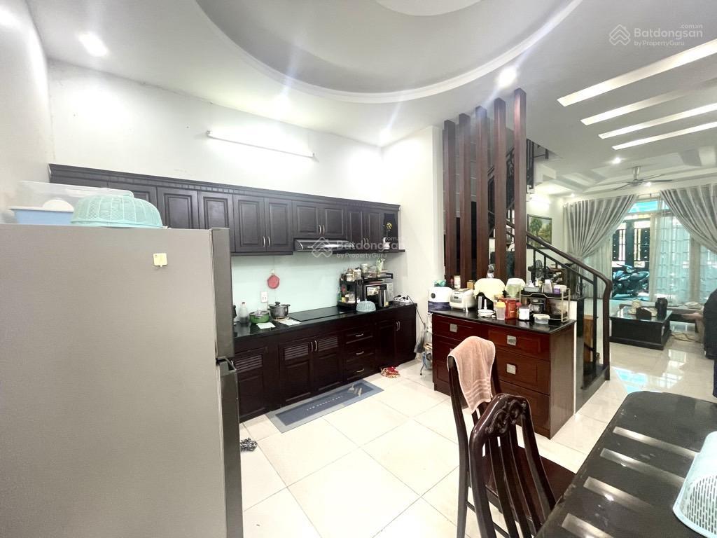 Bán nhà hxh thông 6m phan văn trị, kế cityland, sổ vuông 4*15, 3 tầng, xây ở chắc chắn, hiếm bán