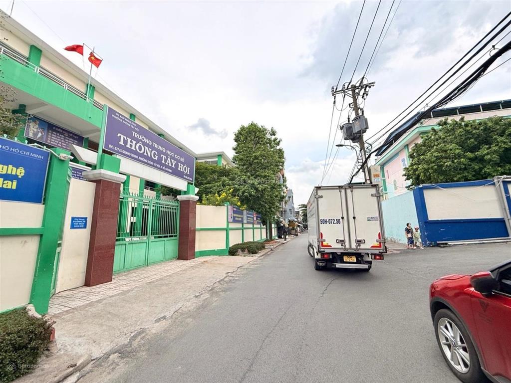 30m2  1 trệt 1 lầu đúc  shr vuông vức  kế bên coopmart quang trung  3,99 tỷ