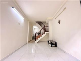 30m2  1 trệt 1 lầu đúc  shr vuông vức  kế bên coopmart quang trung  3,99 tỷ