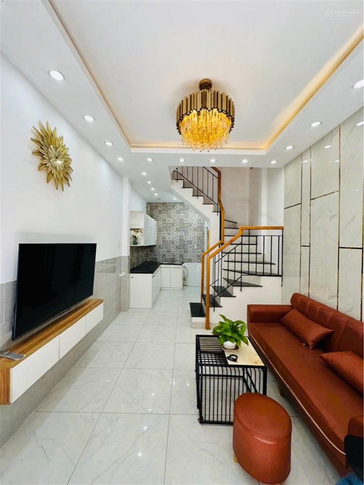 25m2  1 trệt 2 lầu  ban công thoáng mát  ngay emart phan huy ích  shr vuông vức  3,45 tỷ