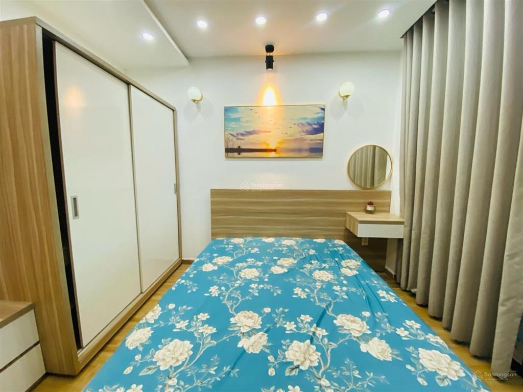 25m2  1 trệt 2 lầu  ban công thoáng mát  ngay emart phan huy ích  shr vuông vức  3,45 tỷ